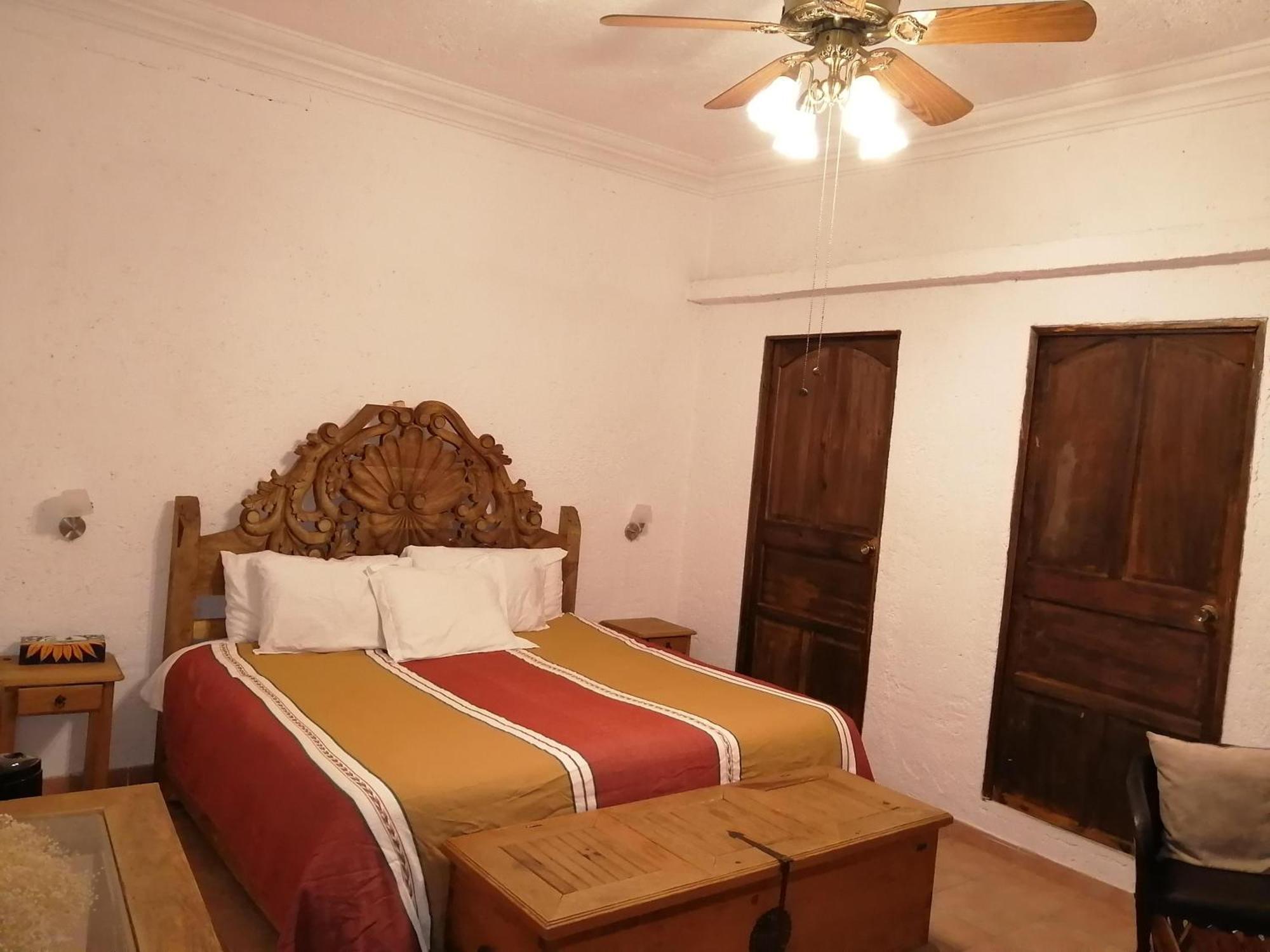 سان ميغيل دي الليندي Hotel Alborada Allende المظهر الخارجي الصورة